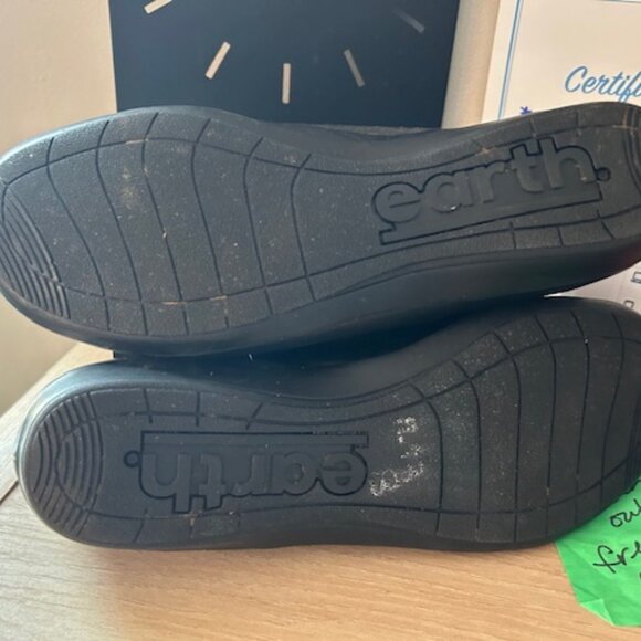 Women's Earth Alden  Shoes - Picture 3 of 3